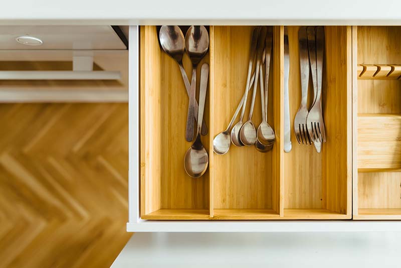 ordenar-cocina-cubiertos-cajon