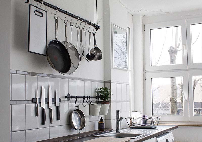utensilios-pared-ordenada-cocina